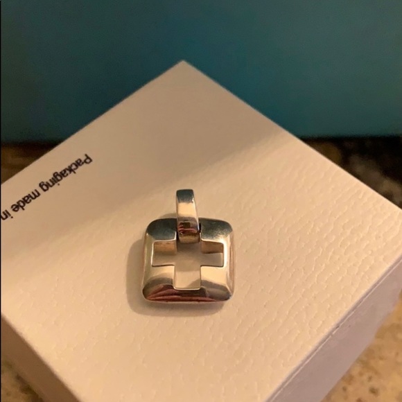 Tiffany & Co. Snake Chain & Open Cross Charm - Picture 7 of 12